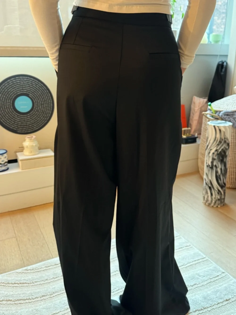 High-Waist Wide Leg Black Trousers with Belt detail - Picture 3 of 4